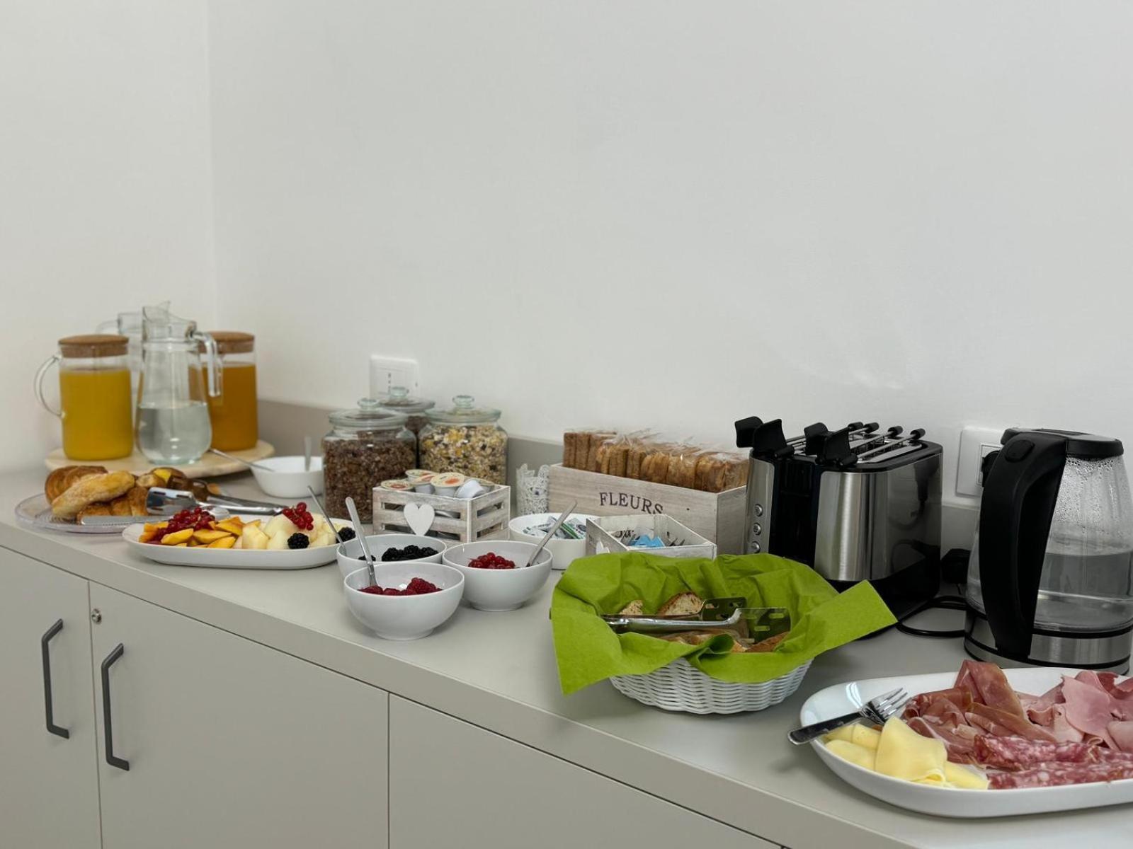 צ'יוויטווקיה Guest House Al Porto מראה חיצוני תמונה